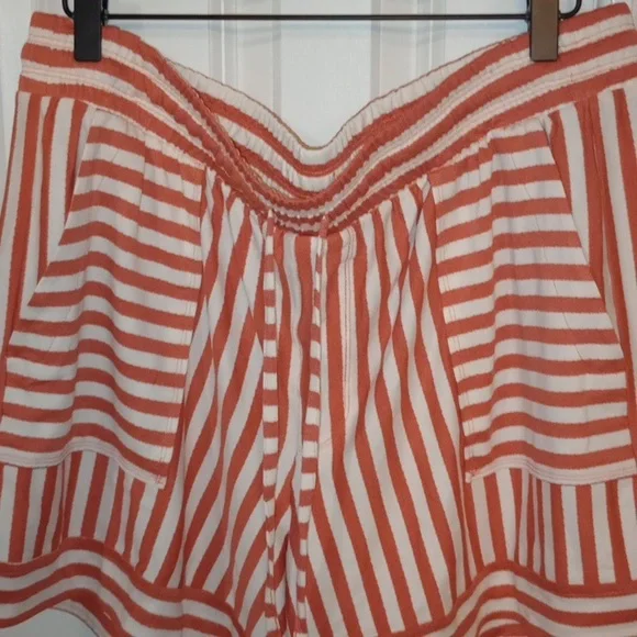 Any Body striped shorts, XL - Picture 2 of 5